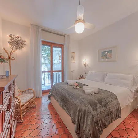 Comodo E In Ottima Posizione Rapallo